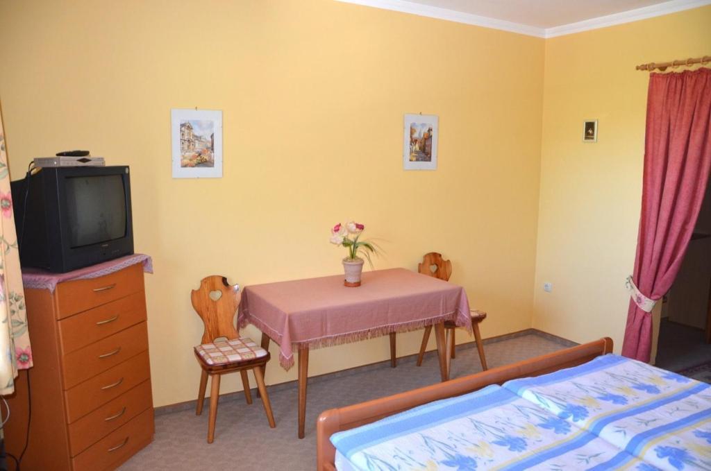 Landgasthof Zur Quelle Seeshaupt Kamer foto